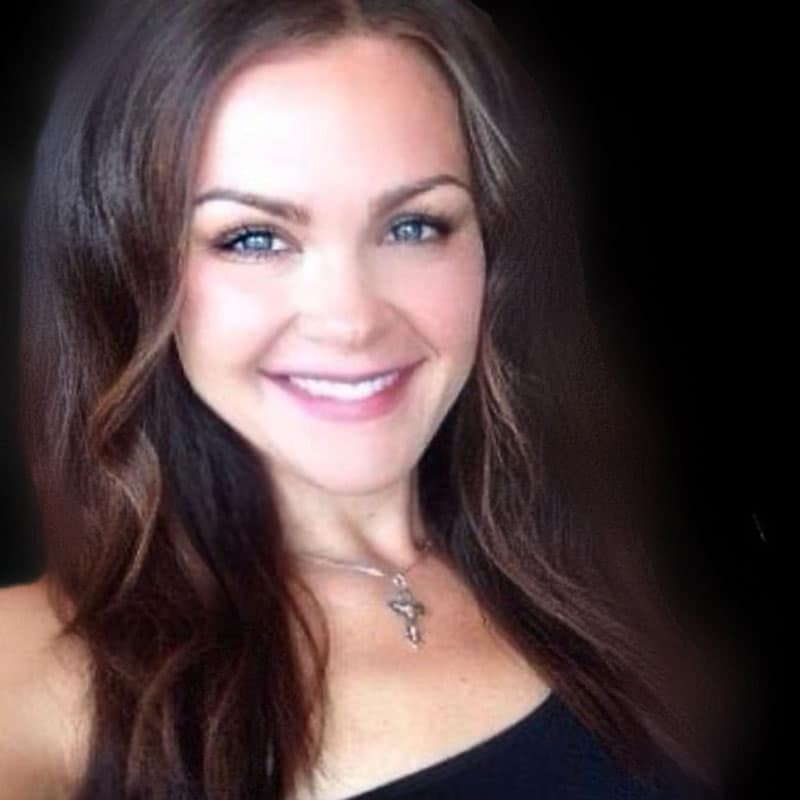 Svetlana_Favs_headshot